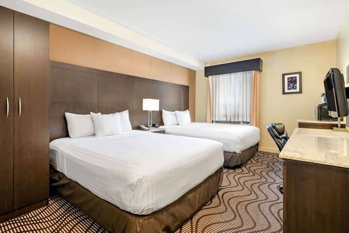 Room 15 of 31
