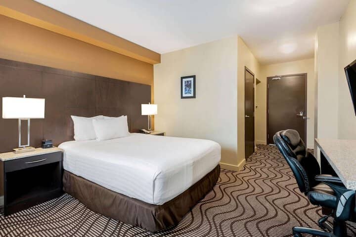 Room 9 of 31