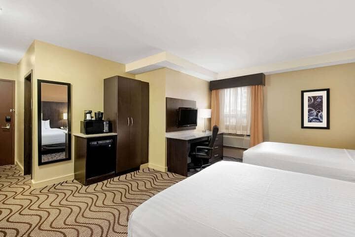 Room 12 of 31